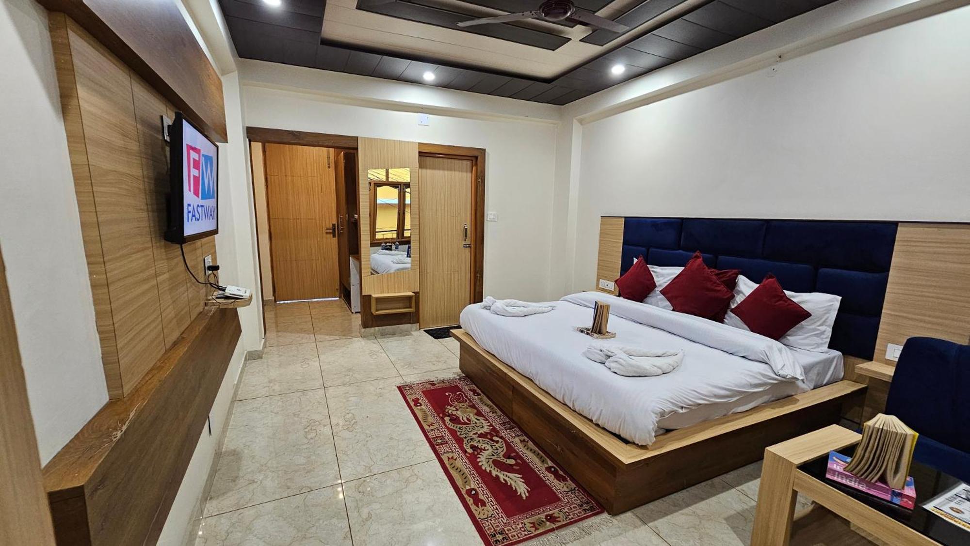 Green View Hotel And Restaurant McLeod Ganj Extérieur photo