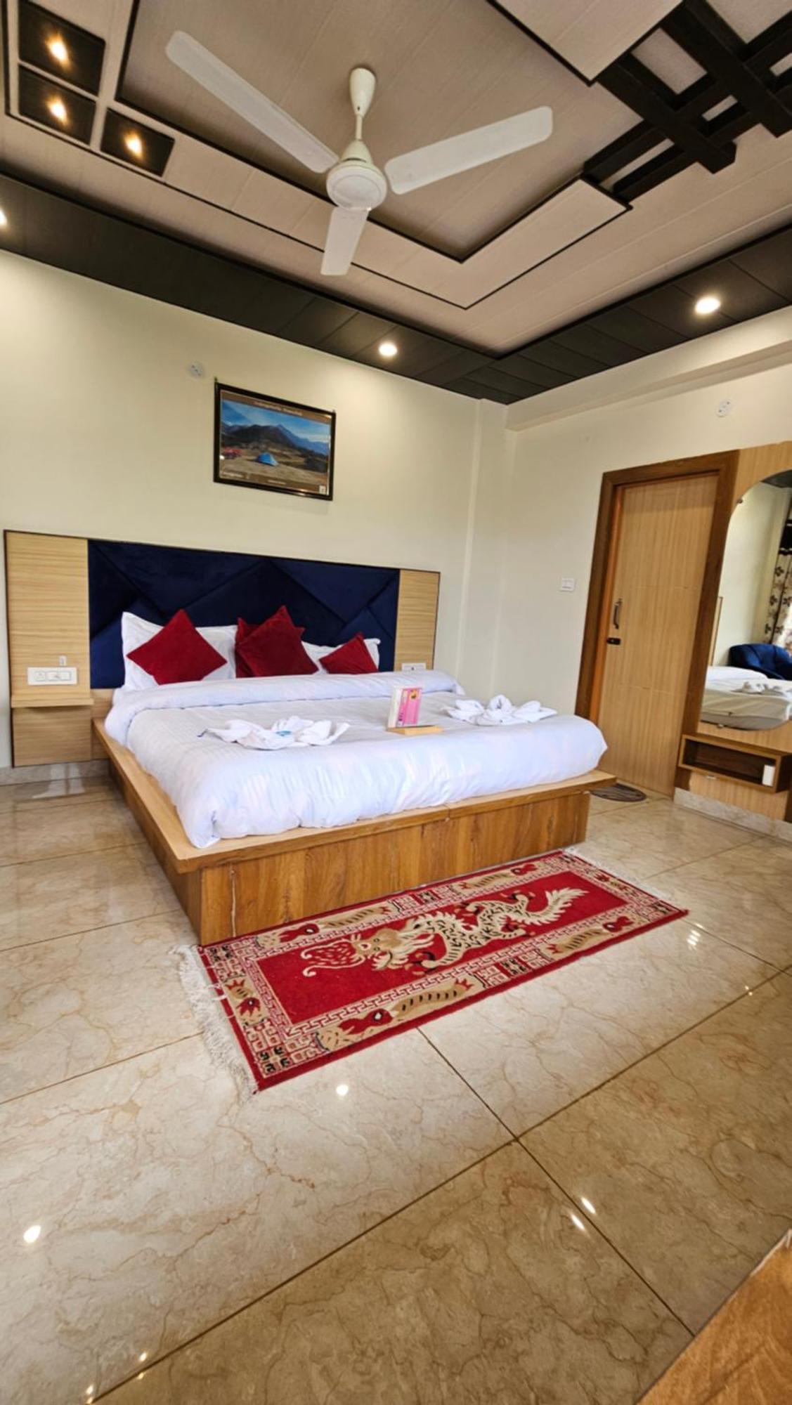 Green View Hotel And Restaurant McLeod Ganj Extérieur photo