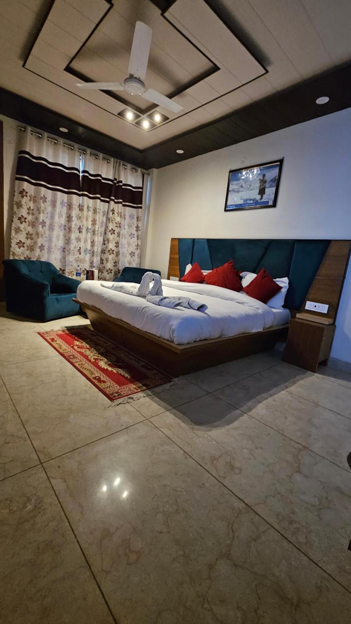 Green View Hotel And Restaurant McLeod Ganj Extérieur photo