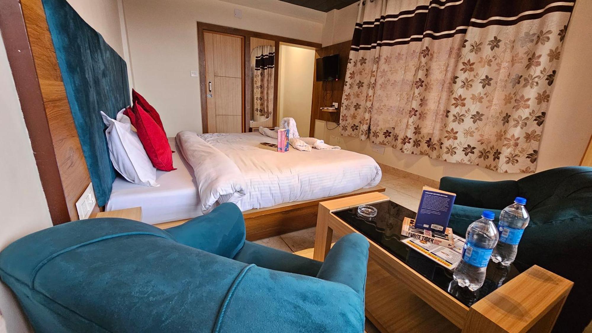 Green View Hotel And Restaurant McLeod Ganj Extérieur photo